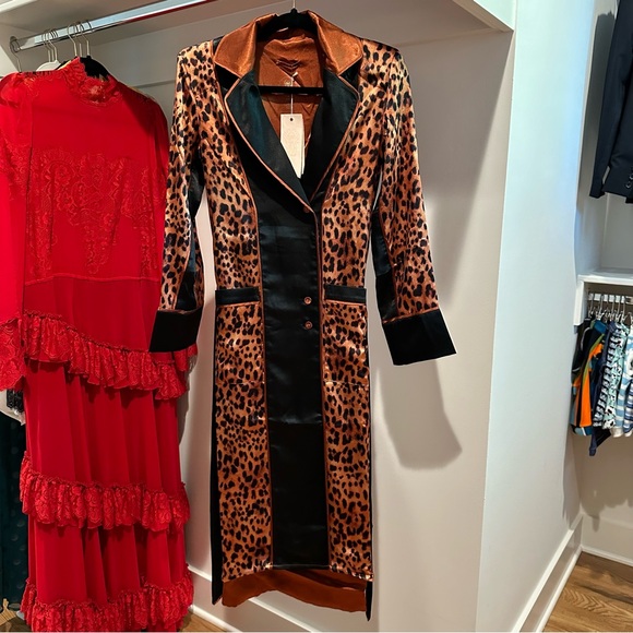 BNWT- We are HAH Solo Robe - Picture 11 of 13